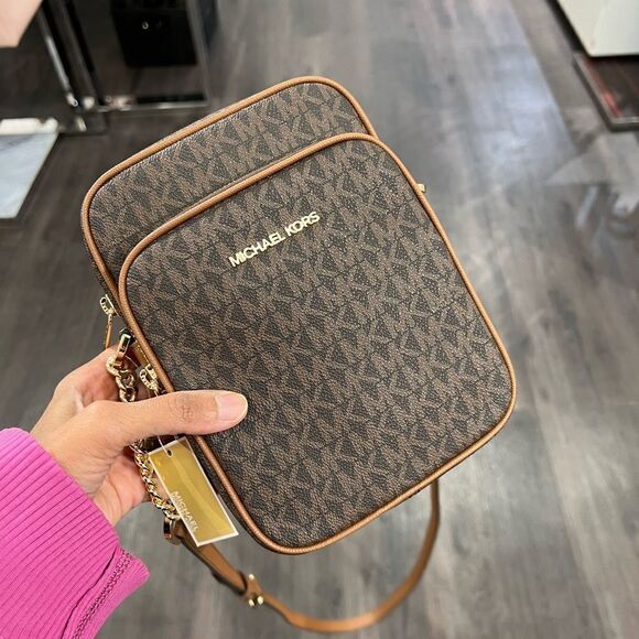 MICHAEL KORS Travel Medium Logo Crossbody Messenger Shoulder Handbag Signature - Picture 12 of 13